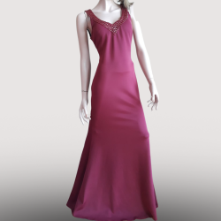 Robe Longue  Style chic red wine with pearls